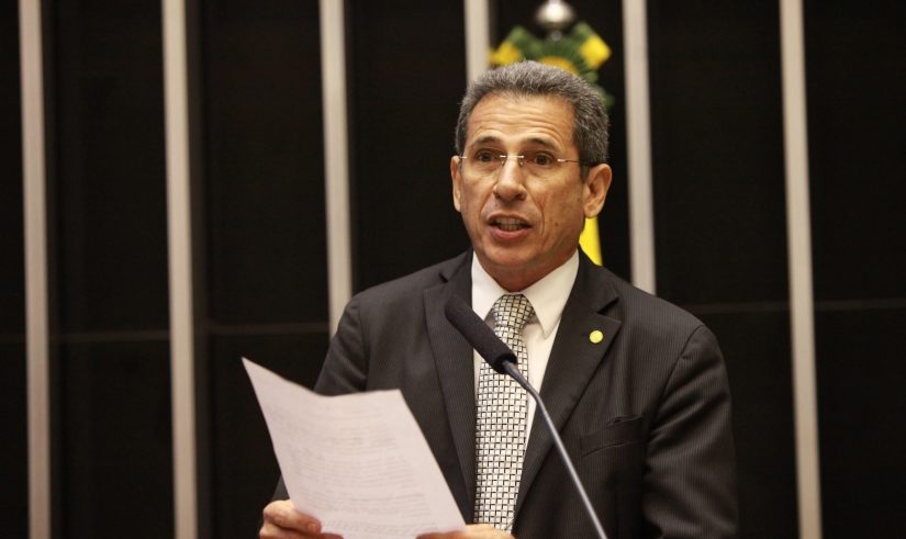 Deputado Zé Carlos esclarece sobre assinatura em PEC: “fui induzido a erro”